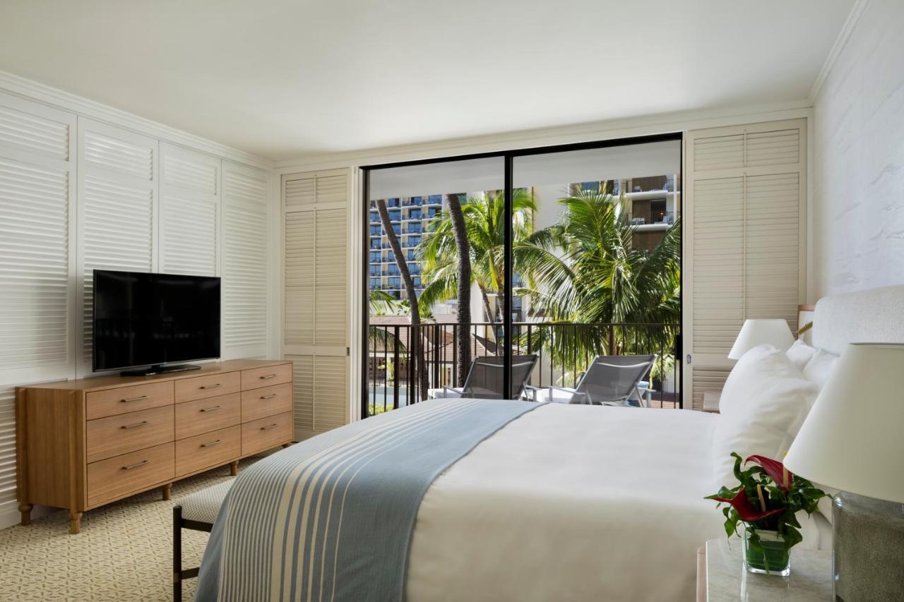 Suite mit Kingsize-Bett und Poolblick – barrierefrei